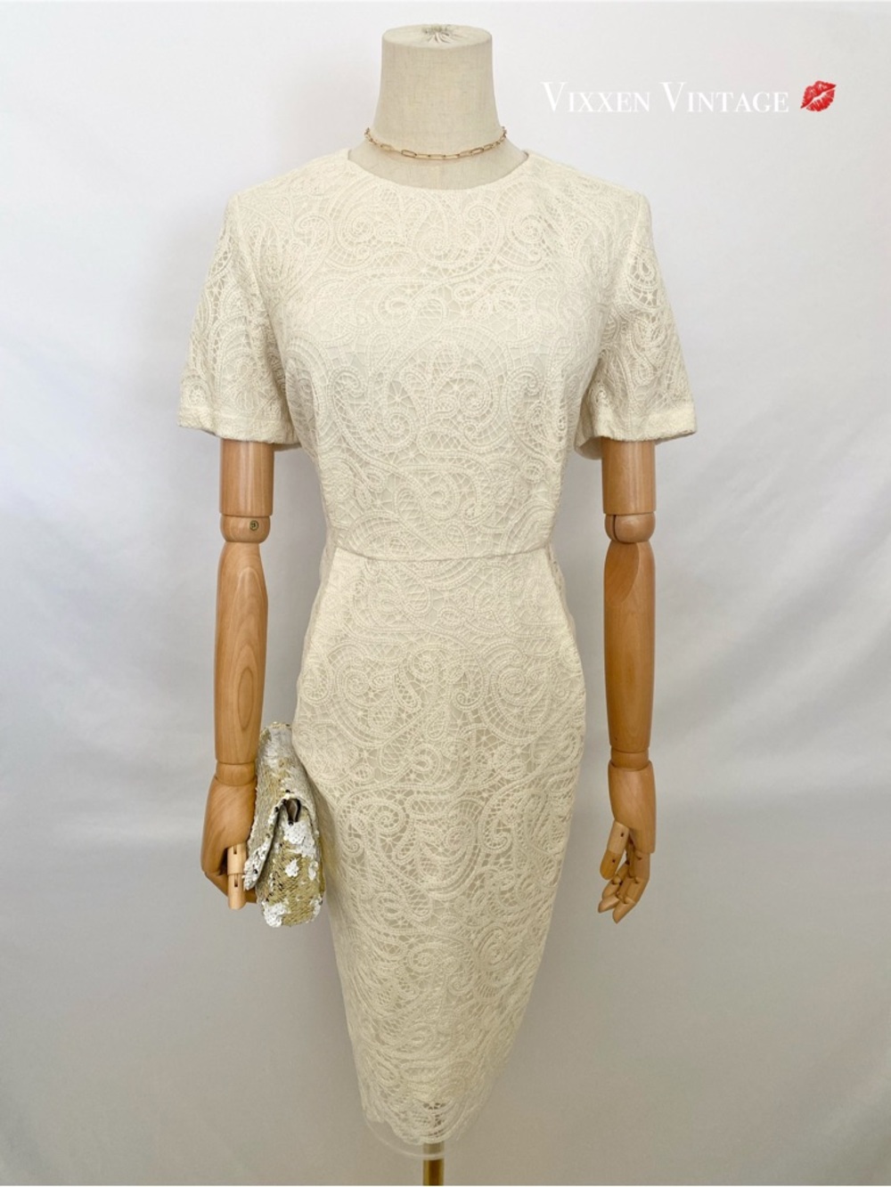 TOPSHOP SHORT SLEEVE SHEER LACE OVERLAY SHEATH DRESS IN CREAM
